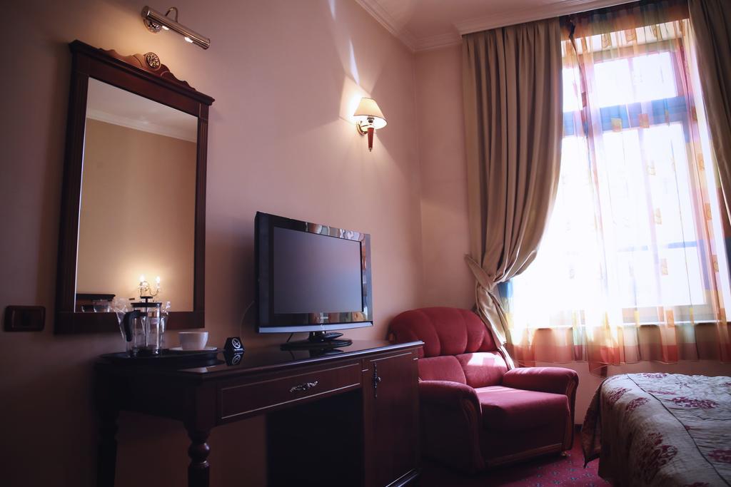Hotel Millenium Bitola Bagian luar foto