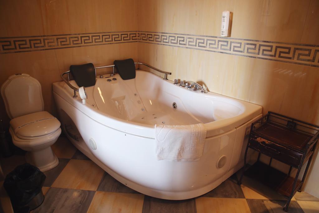 Hotel Millenium Bitola Bagian luar foto