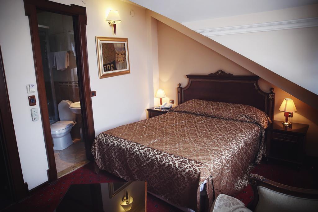 Hotel Millenium Bitola Bagian luar foto